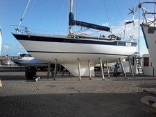 Velero Oceánico Con Alma: Wauquiez Amphora 38 Sloop Skeg.