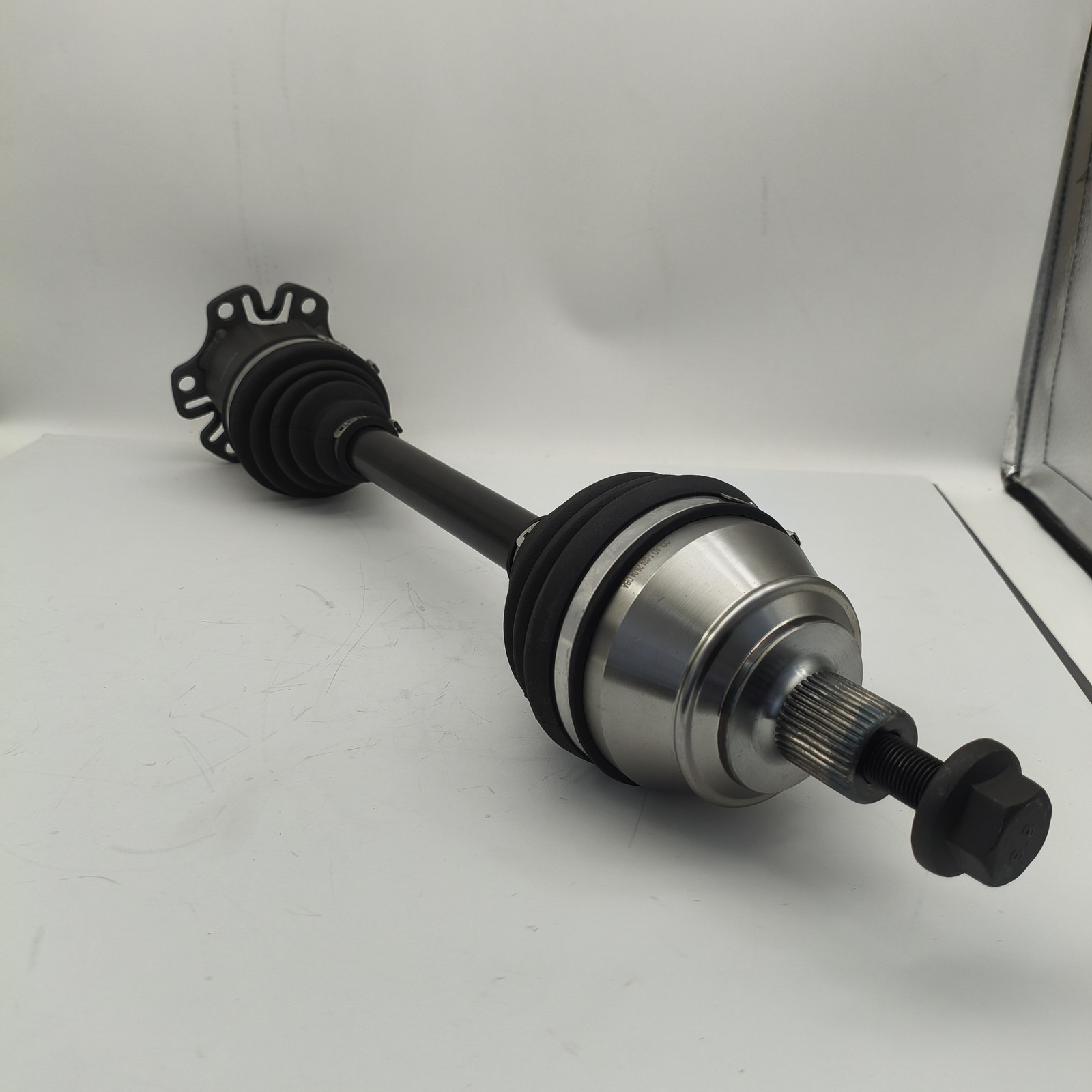 Bentley Continental GT 2003-2012 FRONT+RIGHT Axle shaft P/N 3W0407272B
