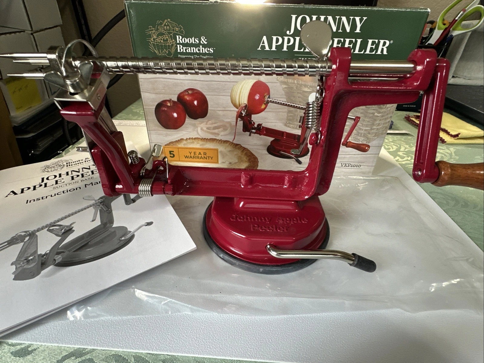 New Victorio VKP Johnny Apple Peeler Stainless Blades Suction Base VKP1010
Opens in a new window or