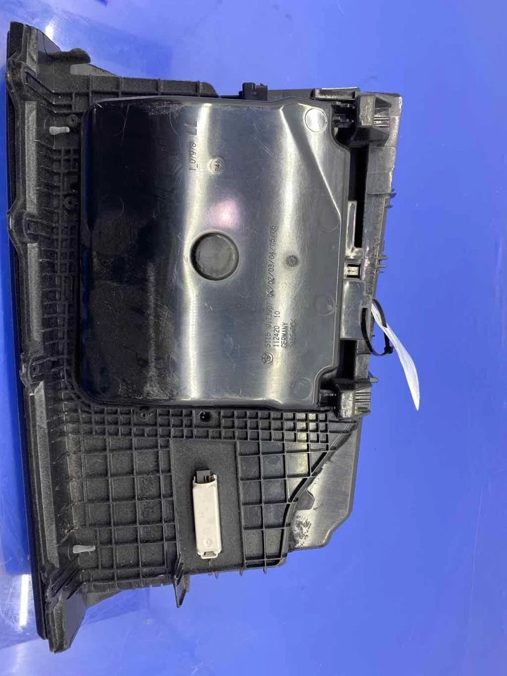 BMW 550I F10 2011-2016 OEM LADO DEL PASAJERO GUANTERA COMPARTIMENTO DE ALMACENAMIENTO Foto 4 de 4
