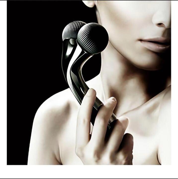 MDNA SKIN Onyx Black Face Skin Care Beauty Roller MTG carbon from