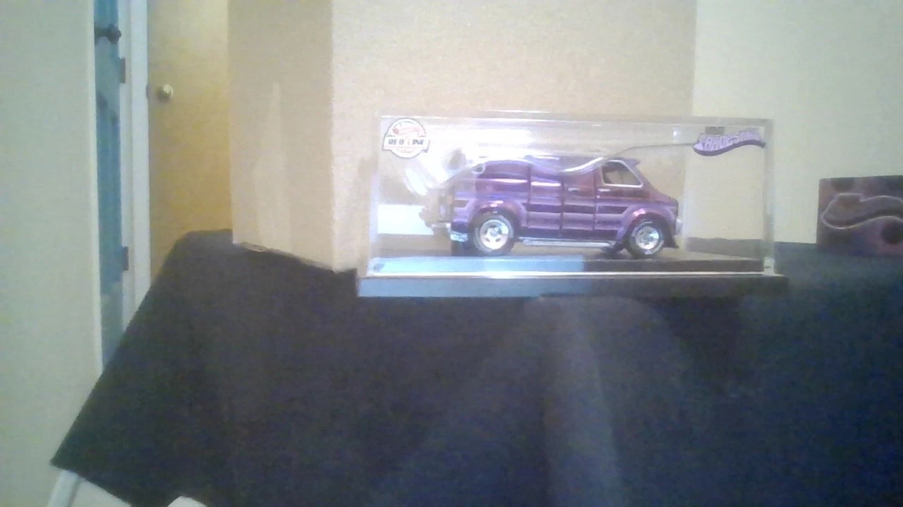 Picture 3 of 8
