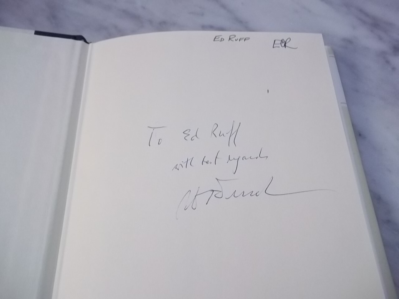 Foto 5 di 9