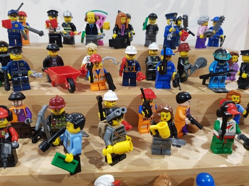 LEGO® CITY Minifigure Mystery BUNDLE x5 Human / Civilian / Profession at Random - Picture 5 of 6