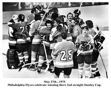 NHL 1975 Philadelphia Flyers Celebrate 2nd Straight Stanley Cup  8 X 10 Photo 