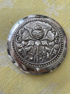 Sterling Silver  Antique Floral Swirl Repousse Compact