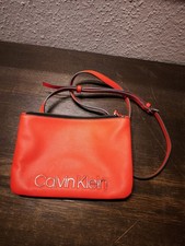 Calvin Klein Damen Umhängetasche Rot Handtasche
