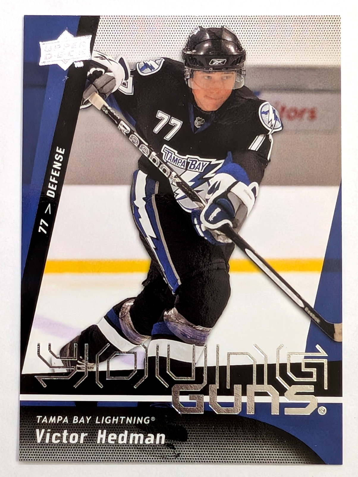 2009 - 2010 VICTOR HEDMAN UPPER DECK YOUNG GUNS # 202 ROOKIE CARD TAMPA BAY