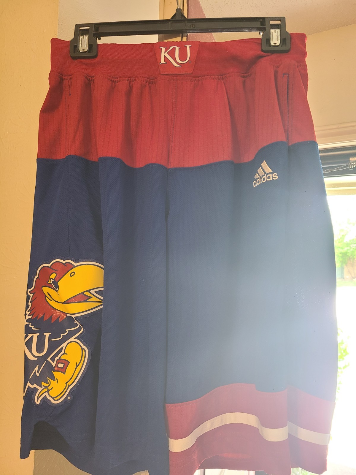 Picture 1 of 4