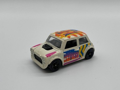 Hot Wheels Morris Mini Cooper | Lose | Weiß | Modell Spielzeugauto