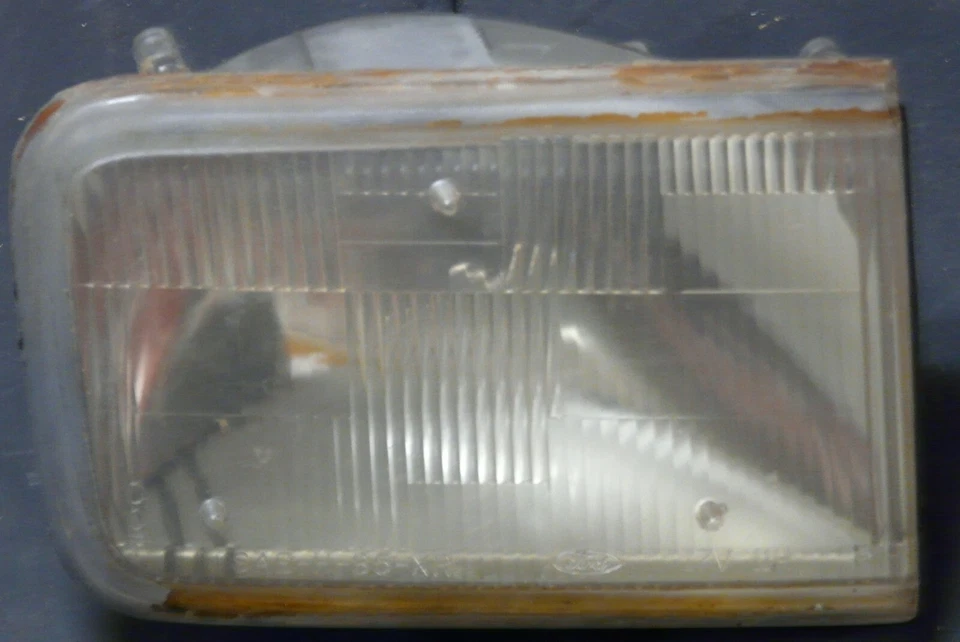 Комплект объективов для фары в сборе Merkur XR4Ti - Изображение 2 из 4