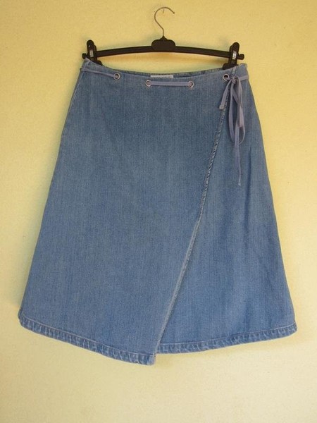 Women Laura Ashley Skirt Blue Denim 40 / L / 48 #A1KV