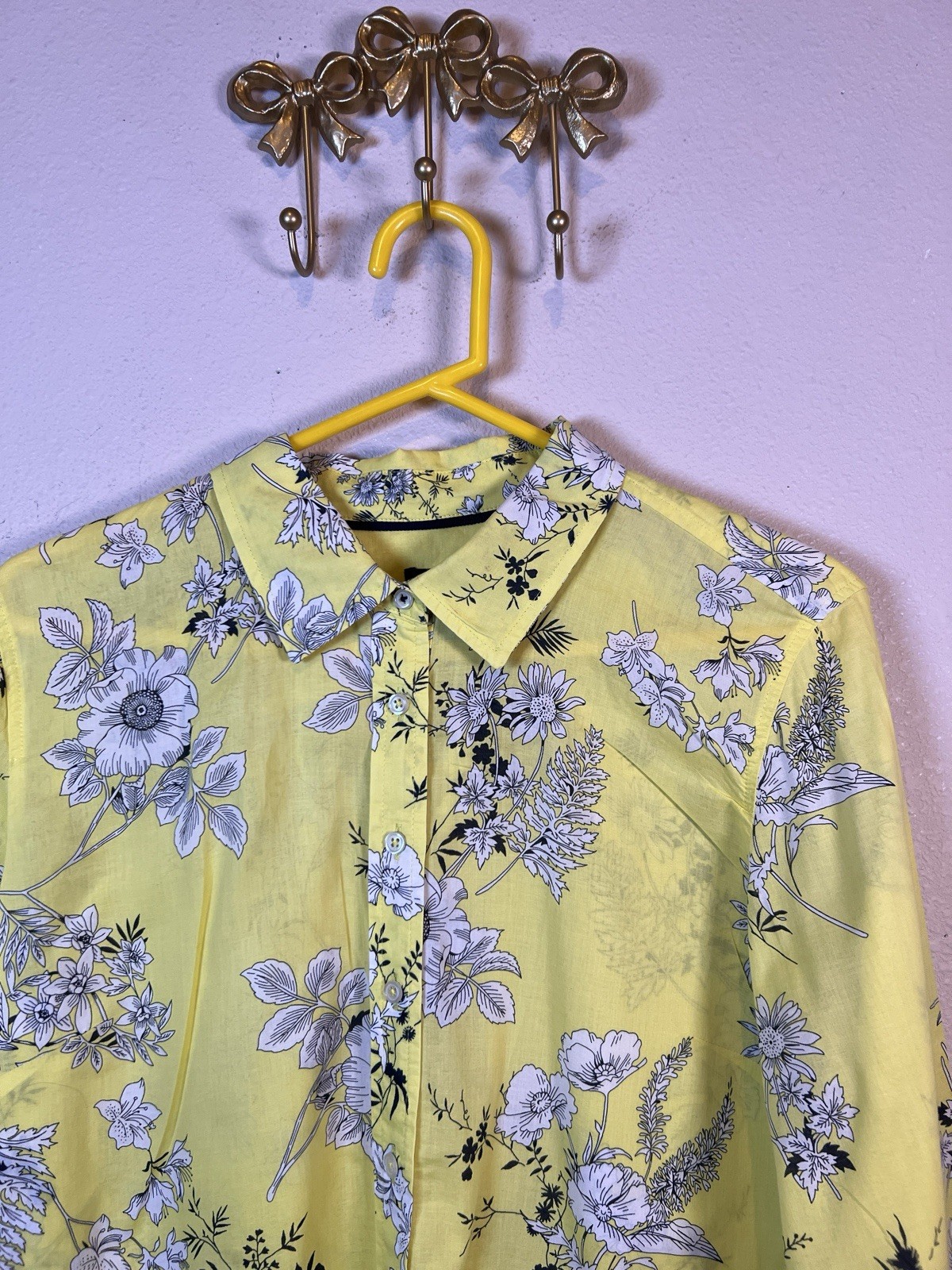 Talbots Yellow Floral Button-Down Collared Shirt.… - image 2