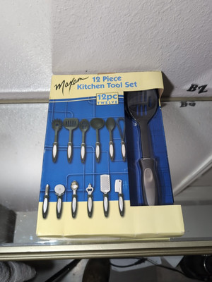 Maxam 12-Piece Kitchen Tool Set. F3