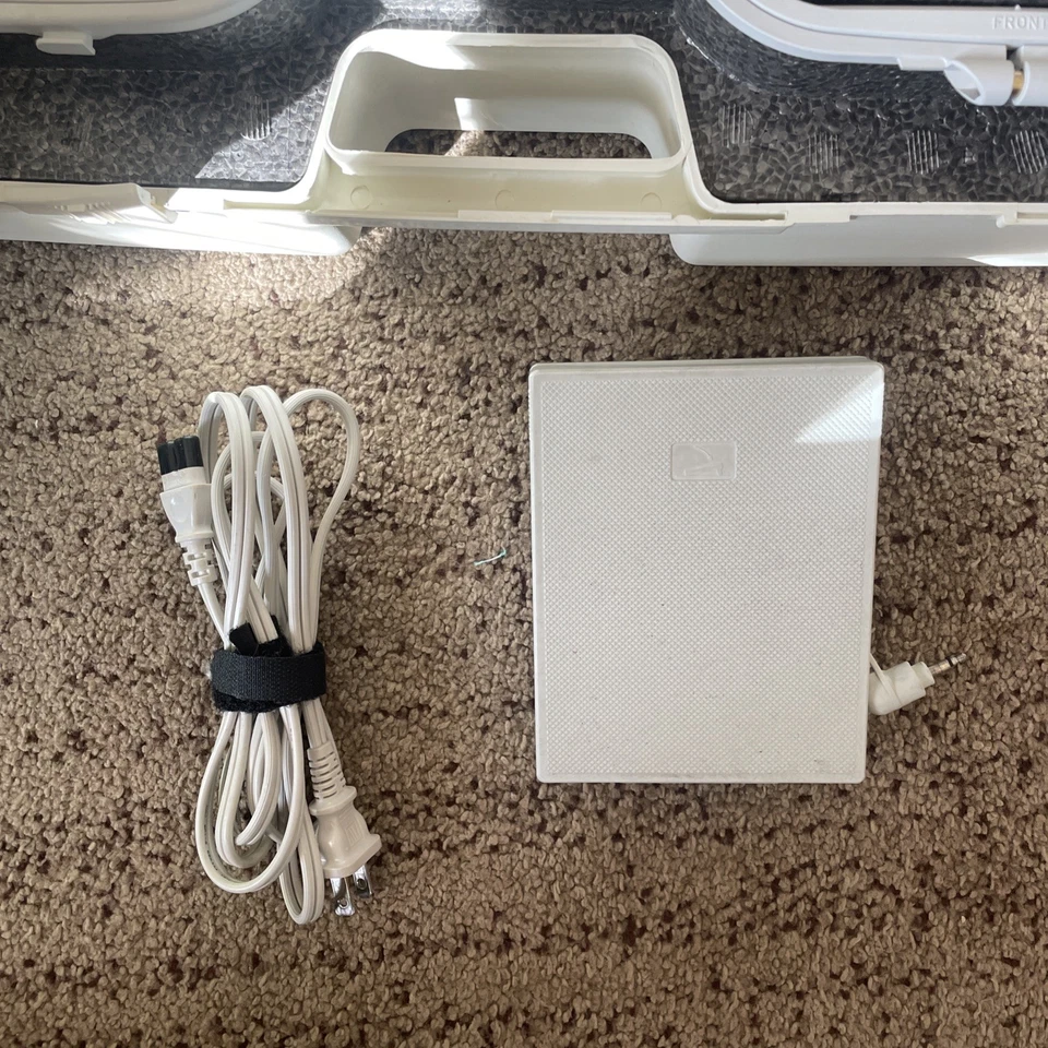 PFAFF Creative 7570 Sewing Embroidery Machine & Creative Sew Fantasy Set W Case - Image 2 of 4