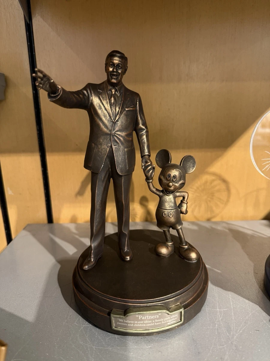 Mickey Mouse Statue In Disney Theme Park Souvenirs (1968-Now) for