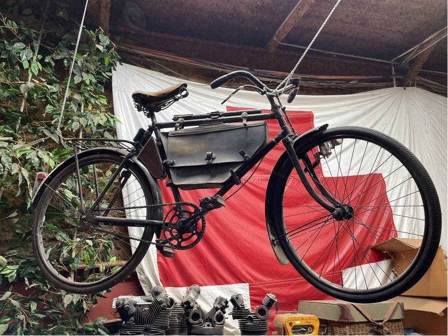 (Used) Antique WWII Swiss Army MO-05 Military Bicycle Bike with Leather Frame Pack (2000.00 USD)