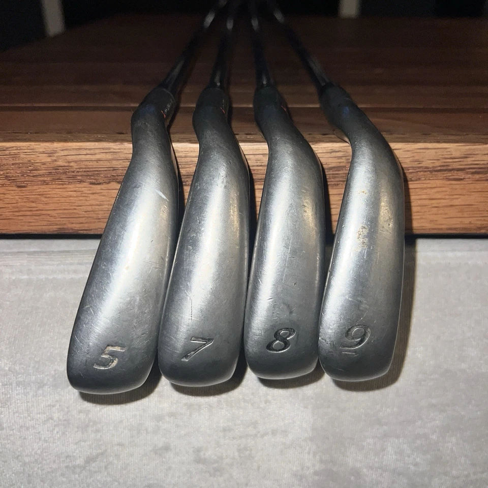 Hierros Adams Golf Redline 5, 7, 8, 9 - Eje de acero rígido flexible - Empuñaduras originales Foto 3 de 4