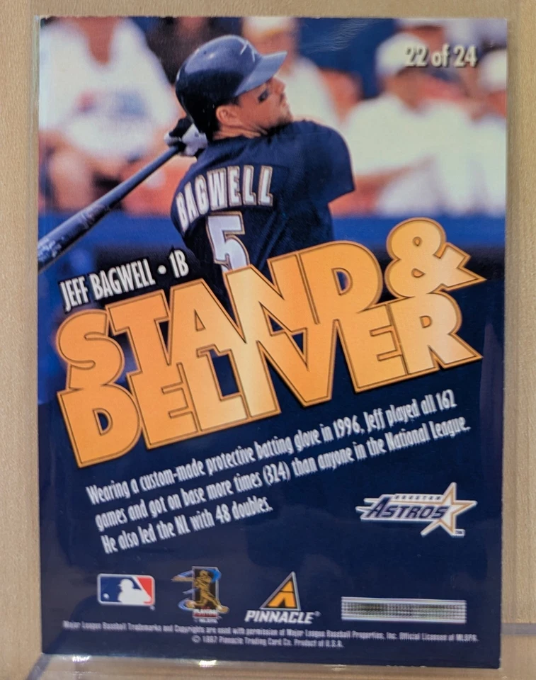 1997 Score STAND & DELIVER #22 Jeff Bagwell Astros HOF RARE GOLD LETTER INSERT - Image 2 of 2