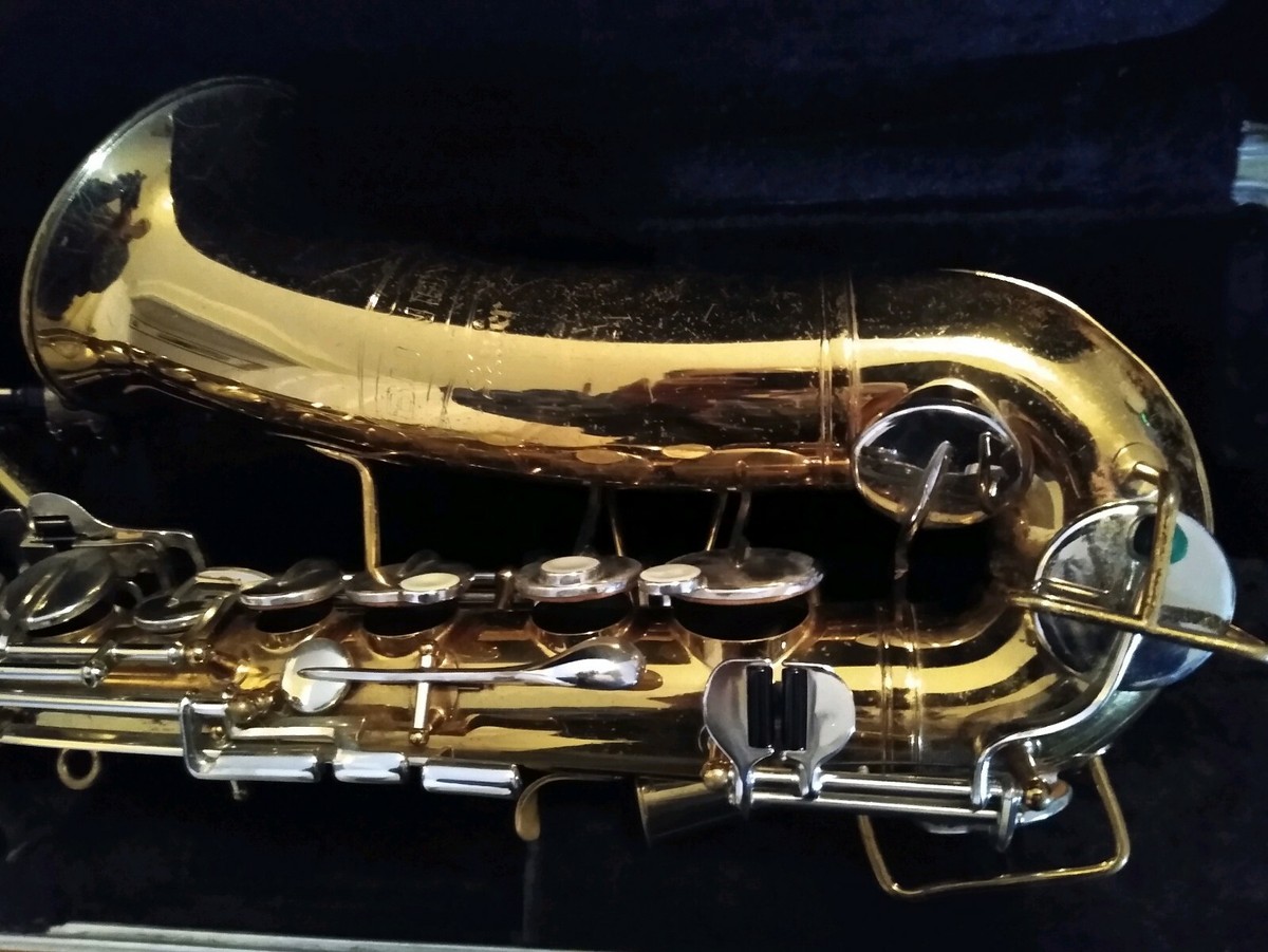 Selmer Bundy Alto Saxophone with case/accessories, USA, Good