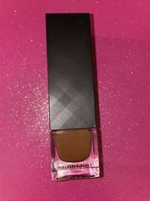 Burberry Fresh Glow Luminous Fluid Foundation Chestnut No 60 - DAMAGED