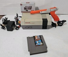 Nintendo NES Console Bundle Mario Duck Hunt 2 Controllers Zapper Cords Tested 