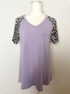 First Love Womens Shirt Size M Lavender Gray Animal Print V Neck Short Sleeves
