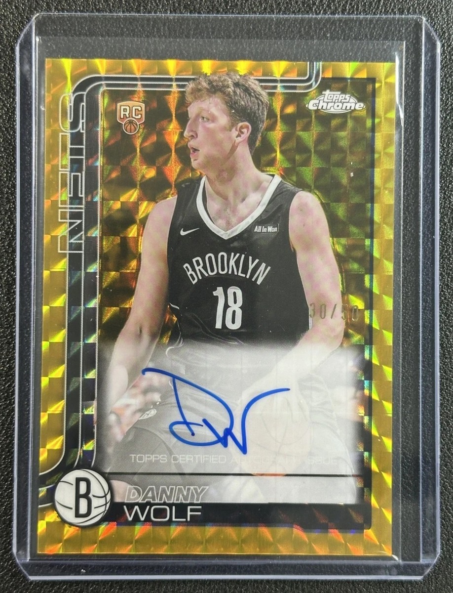 DANNY WOLF 2025-26 TOPPS CHROME ROOKIE AUTO GEOMETRIC GOLD