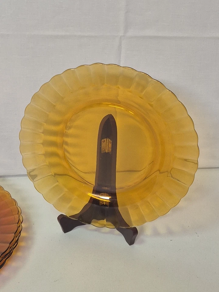 Duralex Picardie Amber Glass Dinner Plates Set of 6 original 26 cm (e) - Image 3 of 4
