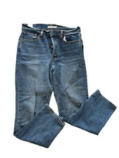 Levi's Wedgie Straight Jeans  Women's Size 30  Button Fly  Medium Wash Denim