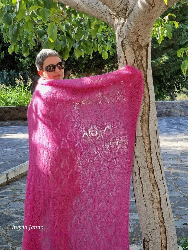 mohair hand knitted blanket - Image 4 of 4