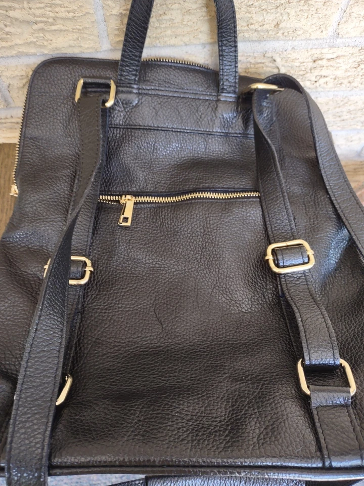 VERA PELLE MADE IN ITALY BLACK LEATHER BACKPACK 14X 13 OUTER POCKET Crossbody  - Image 2 of 4