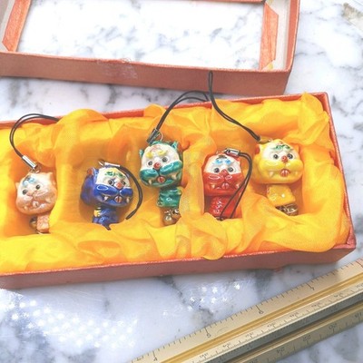 VTG RARE NOS FIVE 2'' danglers ceramic dragon cats Chinese Japanese bells. c