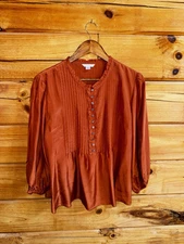 Garnet Hill Pleated 100% Silk Button V Neck Top Orange Long Sleeve Women’s Sz 10