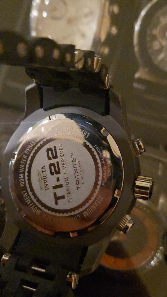 Invicta Hombre TI-22 Hombre Modelo 22463 Cronógrafo Titanio 50mm Foto 4 de 4