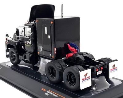 イクソ ixo MODELS 1/43 TRUCK series-A 1:43 IXO Models *STARS & STRIPES* 1966 Mack R Model Day Cab SEMI