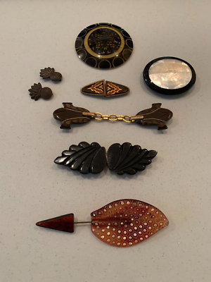 Vintage Bakelite, Metal Belt Buckles and Pins | eBay display picture 2
