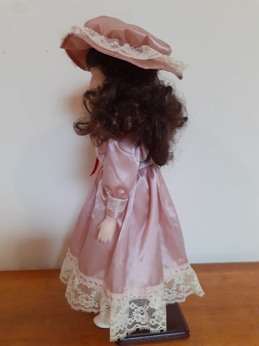 Porcelain Doll The Classique Collection 'Natasha' 17