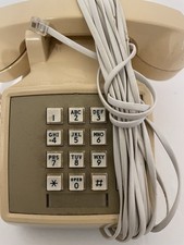 VINTAGE AT T BEIGE PUSH BUTTON DESK TOP LANDLINE CORDED CS 2500 TELEPHONE WORKS