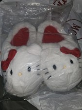 Hello Kitty Sanrio Women  s Fluffy Slippers - Size 7-8 NWT