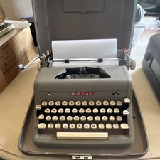 Royal Antique Vintage Portable Typewriter with Carrying Case Classic Collectible thumbnail