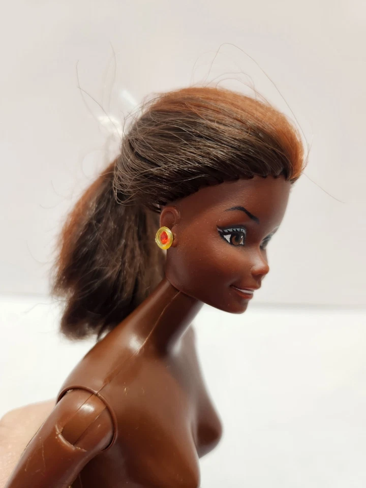 1977 Barbie Fashion Photo Christie Mattel 2324 Black Superstar AA Doll W Skirt - Image 2 of 4