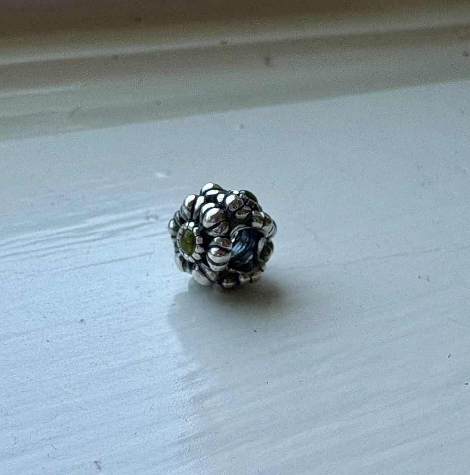 Retired Sterling Silver August Birthday Blooms Bead with Peridot Charm - Image 4 of 4