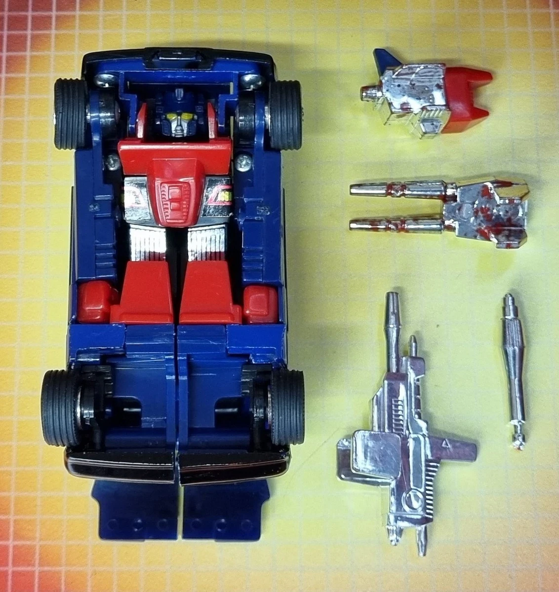 Vintage Hasbro Transformers G1 Autobot Car Skids Near Complete