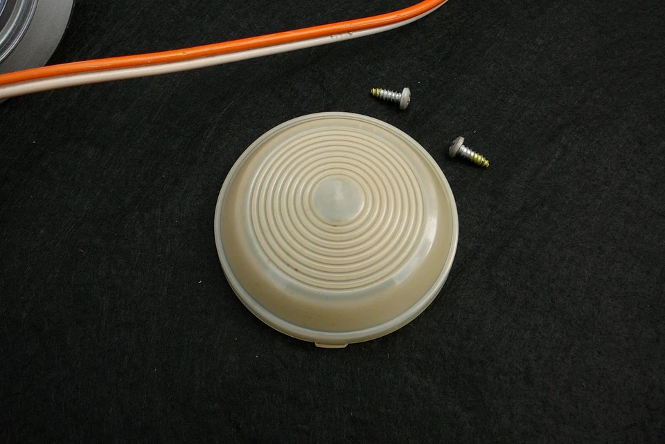 Luz domo interior GM Buick Electra Wildcat LeSabre 1969 1970 Foto 3 de 4