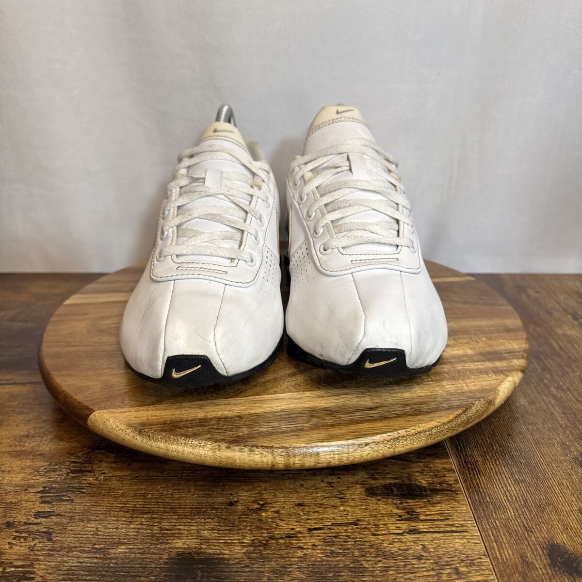Nike Shox Retro White Silver Athletic Running Shoes Sneakers Nike Shox Retro White Silver Athletic Running Shoes Sneakers