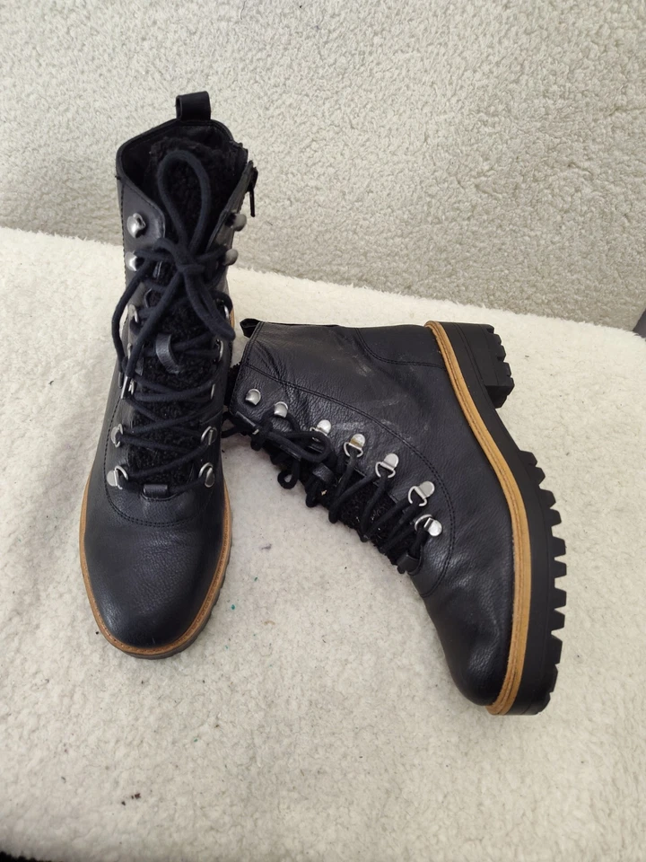 American Eagle женщин ботинки 8 М черный веган кожи шнурует вверх коренастый лодыжки туфли - Изображение 4 из 4