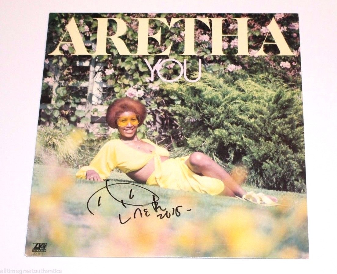 SINGER ARETHA FRANKLIN SIGNED 'ARETHA YOU' ALBUM COVER COA QUEEN