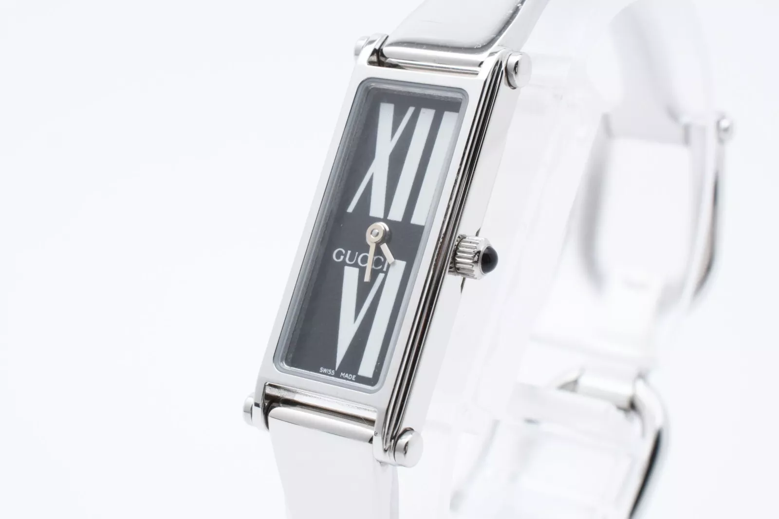 [Presque comme neuve] Montre femme Gucci 1500L fleur romaine cadran noir argent JAPON