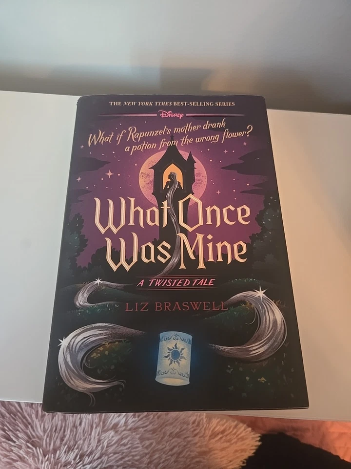 Disney A Twisted Tale Books - Image 2 of 4